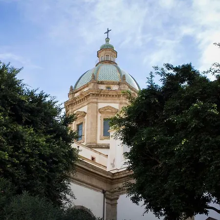 Alojamento de Acomodação e Pequeno-almoço Demetra Palermo