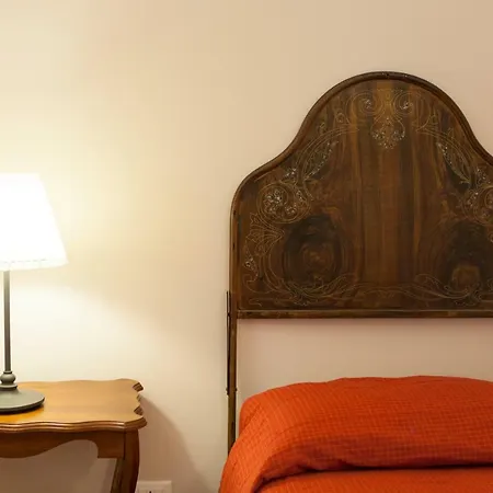 Demetra Nocleg ze śniadaniem 4*